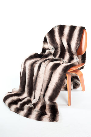 The Chinchilli Lux Faux Fur Blanket