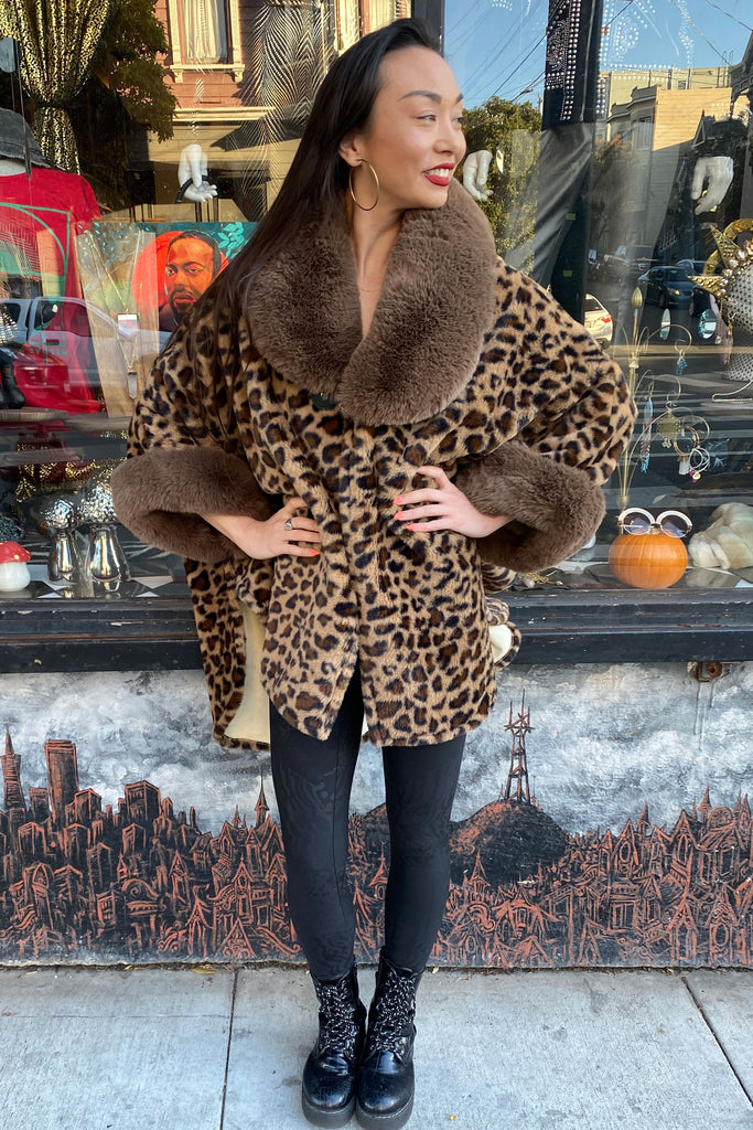 Leopard Deluxe Cuddle Faux Fur Wrap